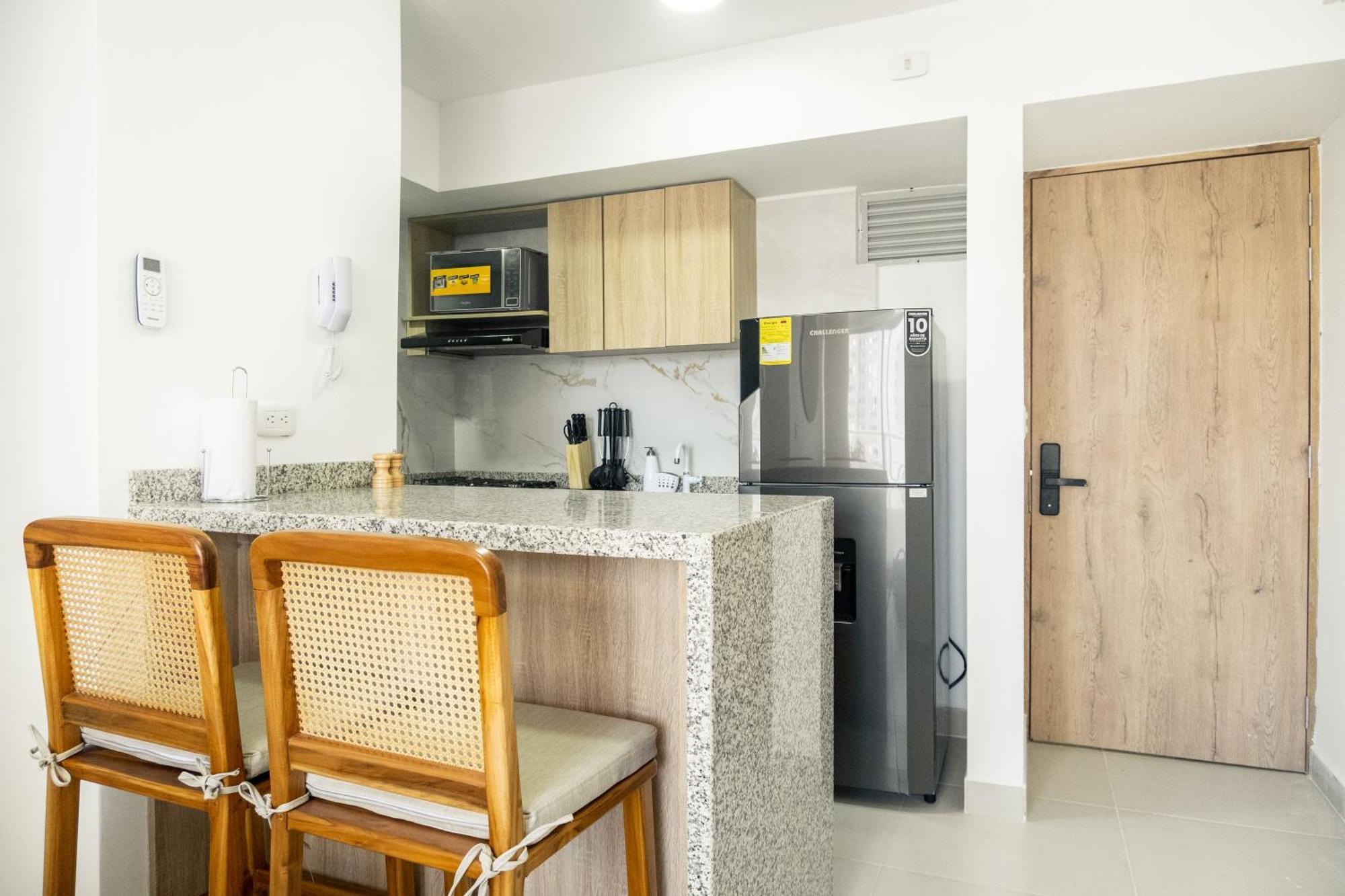 Torre 811 By Jalo Cartagena