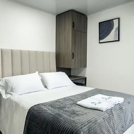 Torre 811 By Jalo *